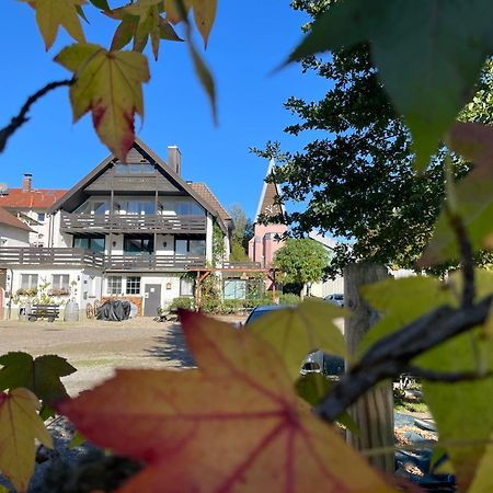 Gasthaus Hirschenstube & Gaestehaus Gehri Waldkirch Dış mekan fotoğraf