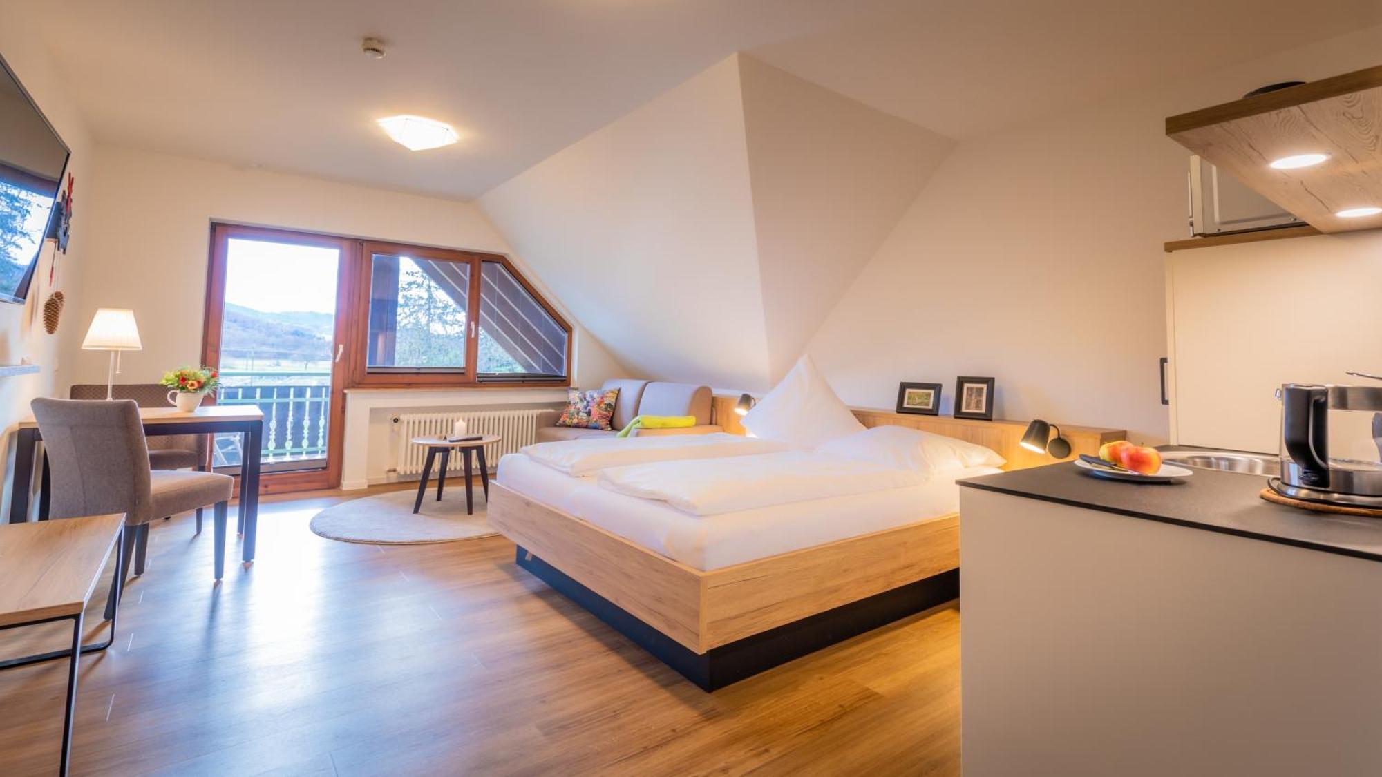 Gasthaus Hirschenstube & Gaestehaus Gehri Waldkirch Dış mekan fotoğraf